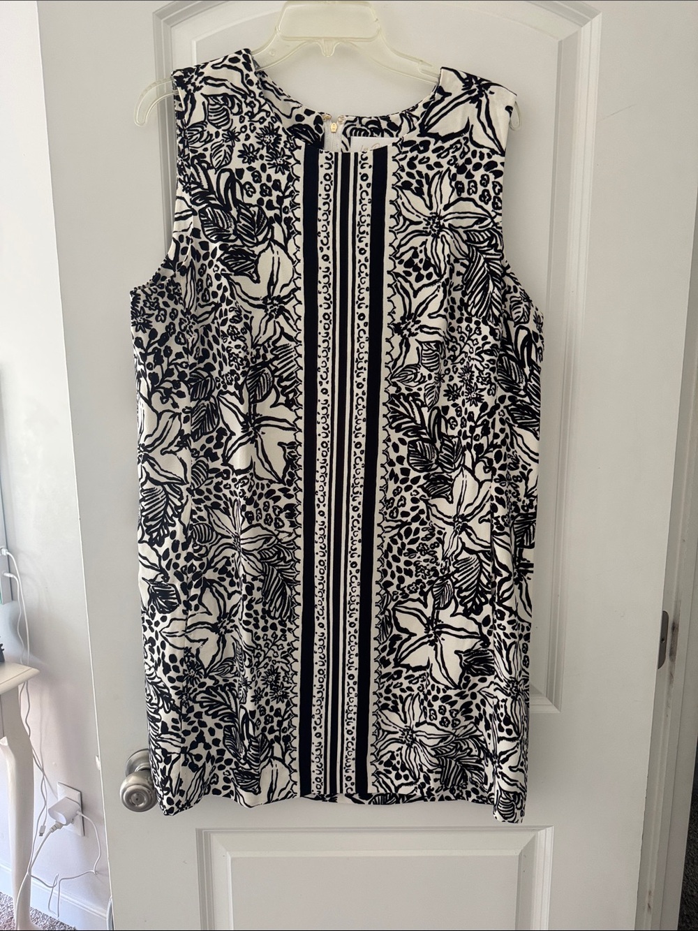 Lilly Pulitzer onyx lots to spot  Floral Shift Mini Dress